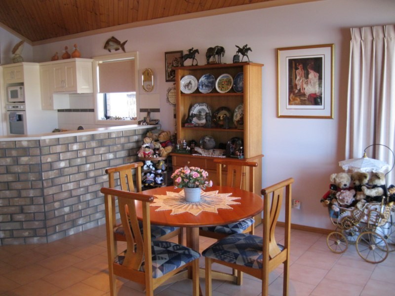 6B Parnkalla Avenue, Port Lincoln SA 5606