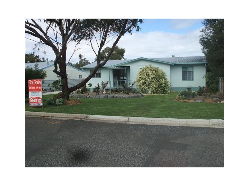 7 Flinders Ave, Coffin Bay SA 5607