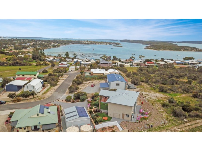 8 Sophie Crescent, Coffin Bay SA 5607