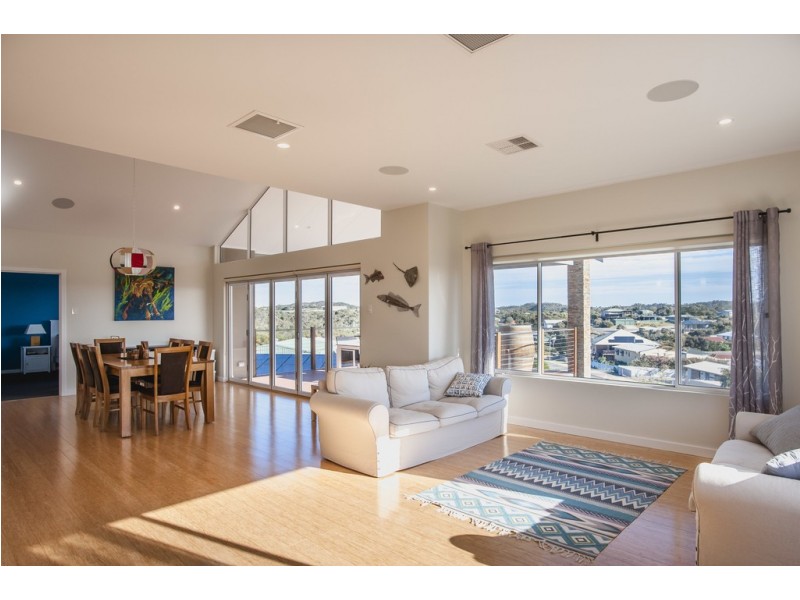 8 Sophie Crescent, Coffin Bay SA 5607