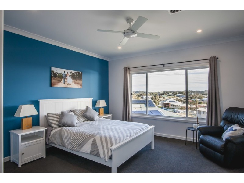 8 Sophie Crescent, Coffin Bay SA 5607