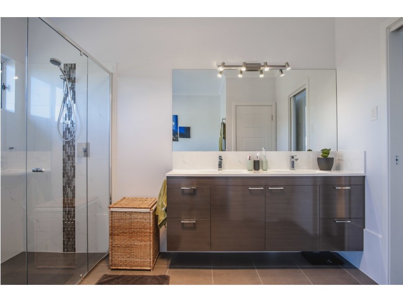 8 Sophie Crescent, Coffin Bay SA 5607