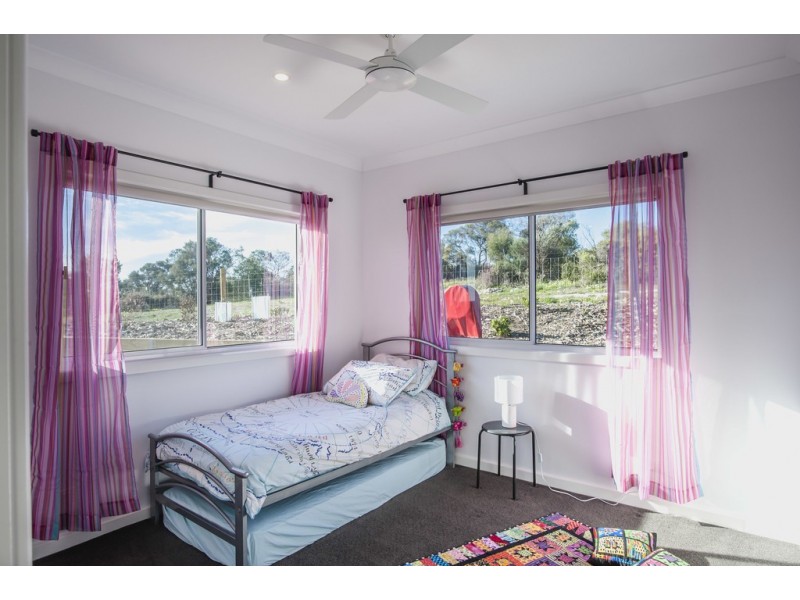 8 Sophie Crescent, Coffin Bay SA 5607