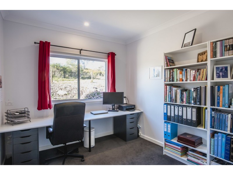8 Sophie Crescent, Coffin Bay SA 5607