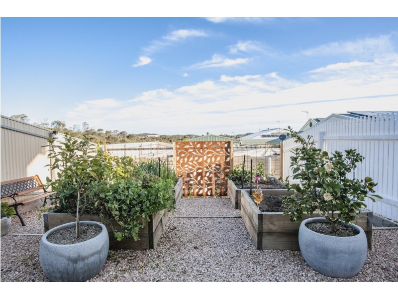 8 Sophie Crescent, Coffin Bay SA 5607