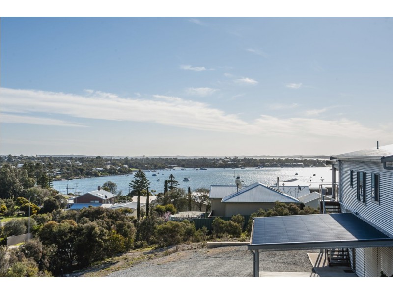 8 Sophie Crescent, Coffin Bay SA 5607