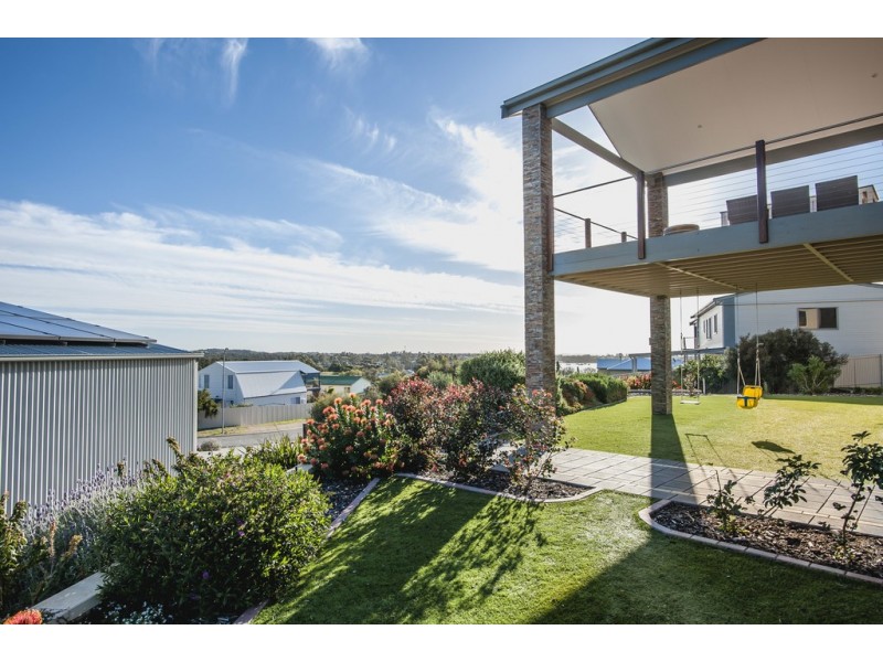 8 Sophie Crescent, Coffin Bay SA 5607