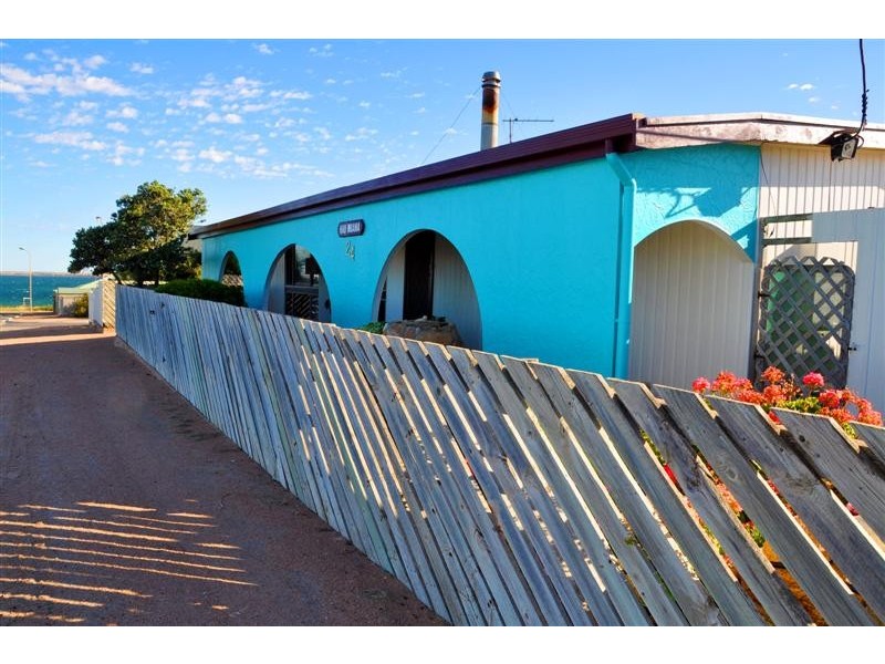 24 West Terrace, Thevenard, Ceduna SA 5690