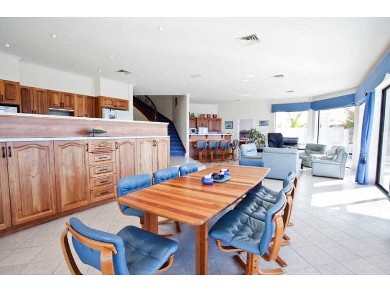 11 Sailfish Drive, Port Lincoln SA 5606