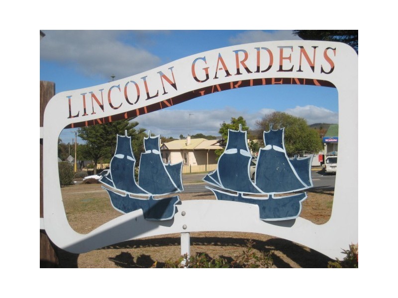 16 Whait Avenue, Port Lincoln SA 5606