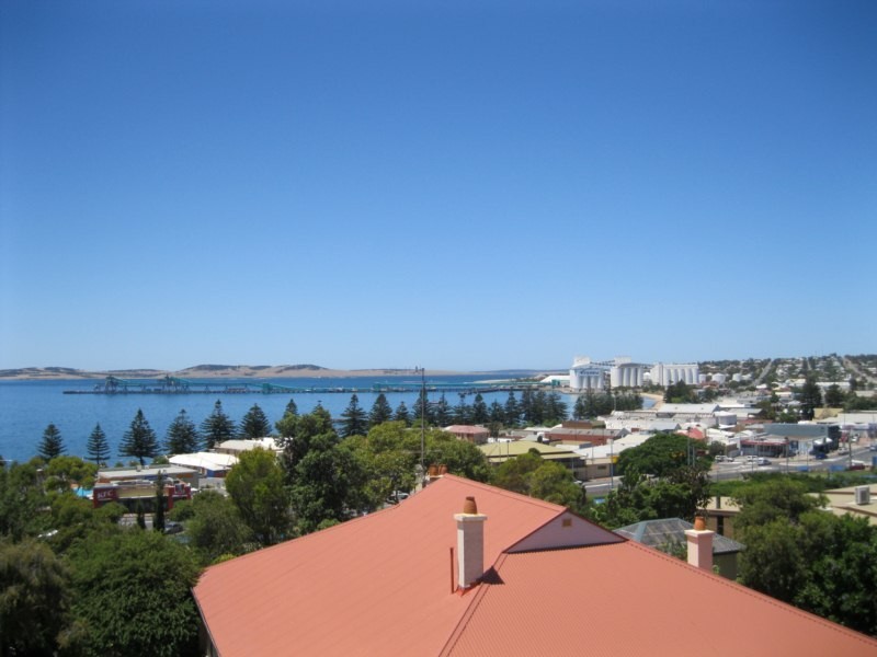 8 Prospect Road, Port Lincoln SA 5606