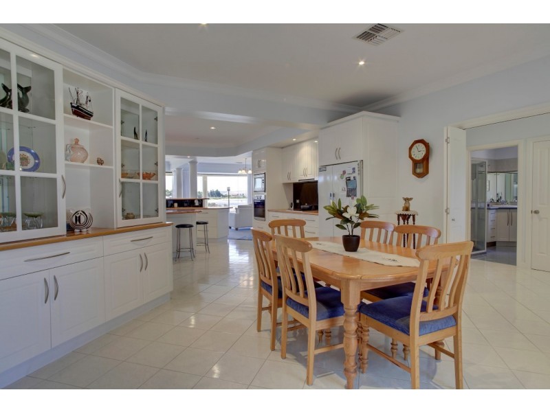 22 Morialta Drive, Tumby Bay SA 5605