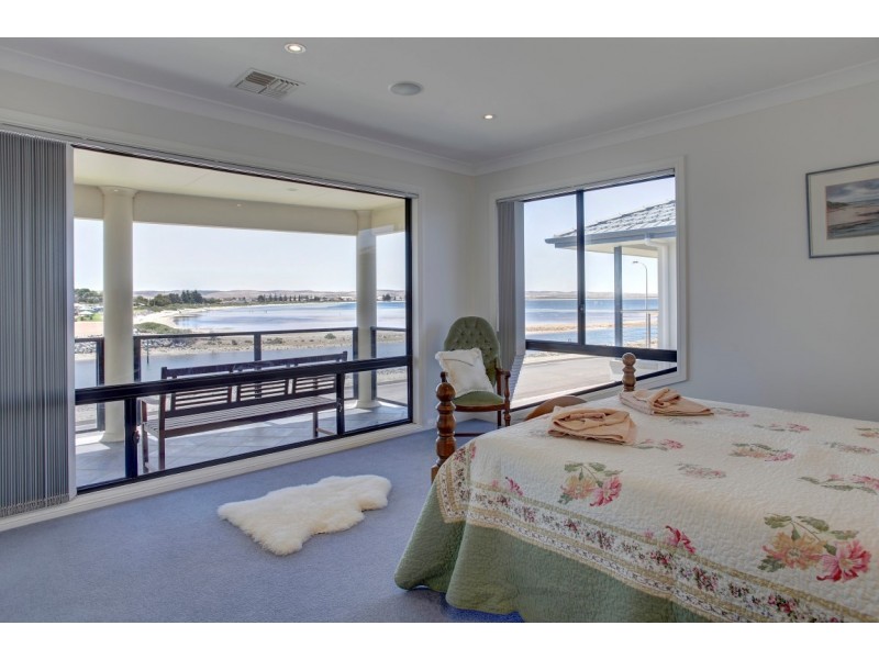 22 Morialta Drive, Tumby Bay SA 5605