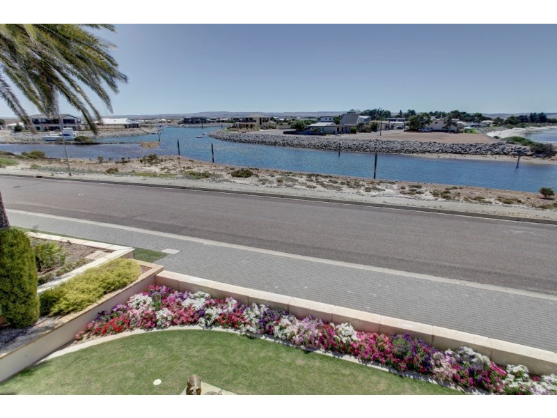 22 Morialta Drive, Tumby Bay SA 5605