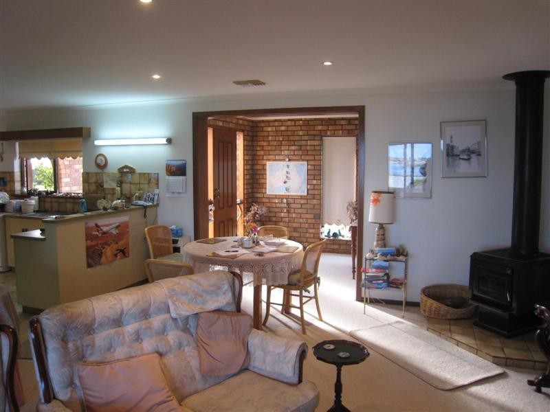 38 Pine Crescent, Coffin Bay SA 5607