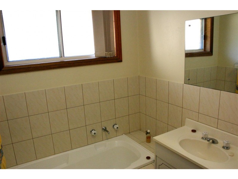 2/24 Surfleet Place, Port Lincoln SA 5606