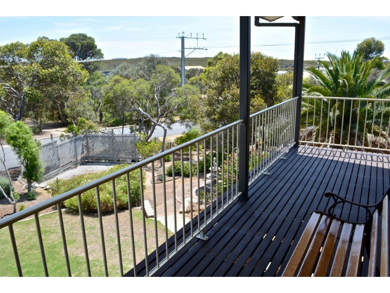 25 Greenly Avenue, Coffin Bay SA 5607