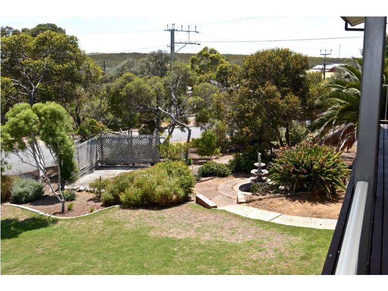 25 Greenly Avenue, Coffin Bay SA 5607