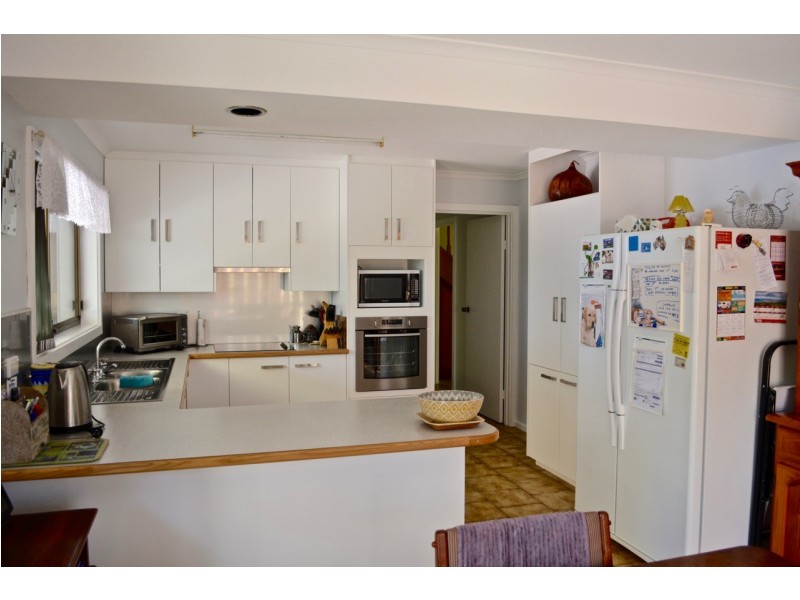 25 Greenly Avenue, Coffin Bay SA 5607
