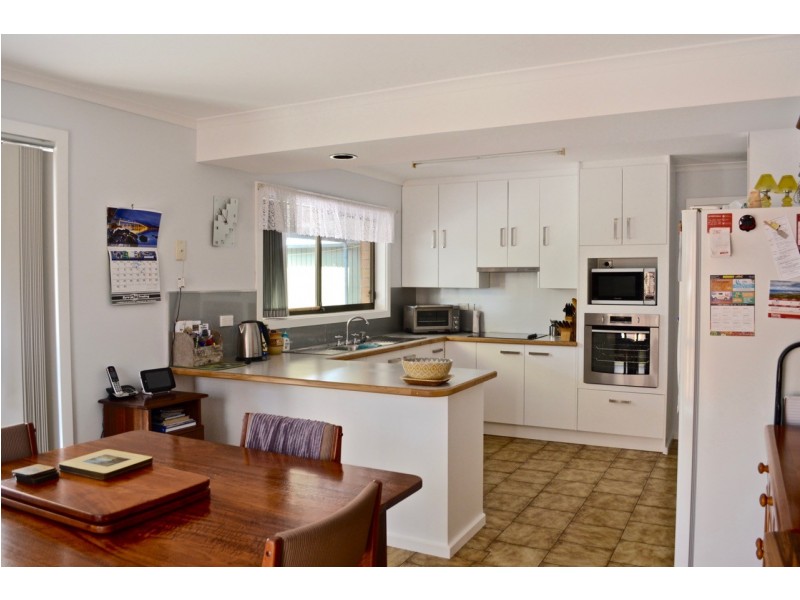25 Greenly Avenue, Coffin Bay SA 5607