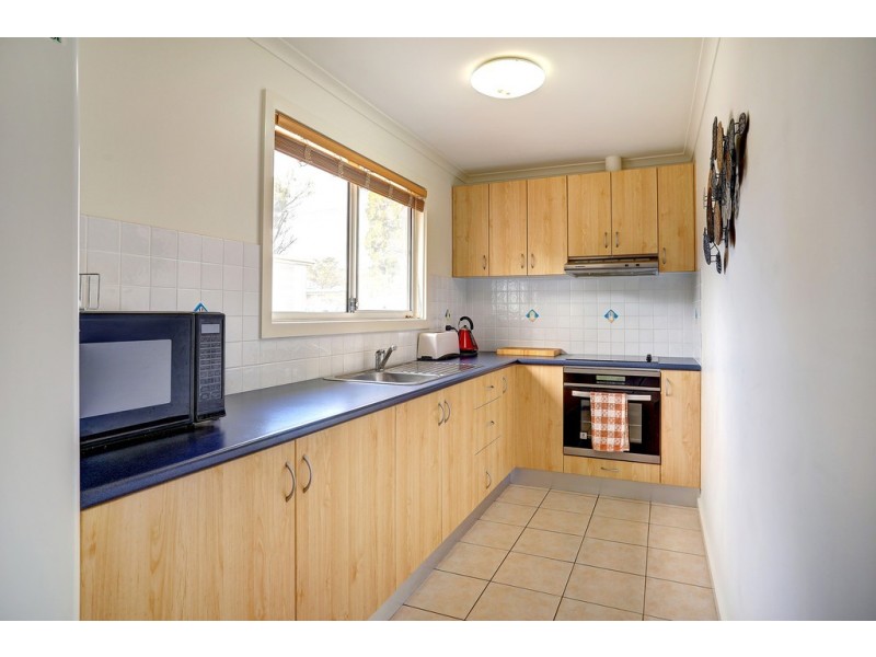 50 Flinders Avenue, Coffin Bay SA 5607
