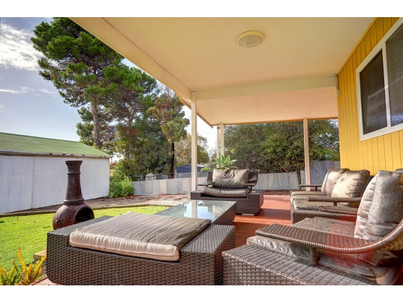 50 Flinders Avenue, Coffin Bay SA 5607