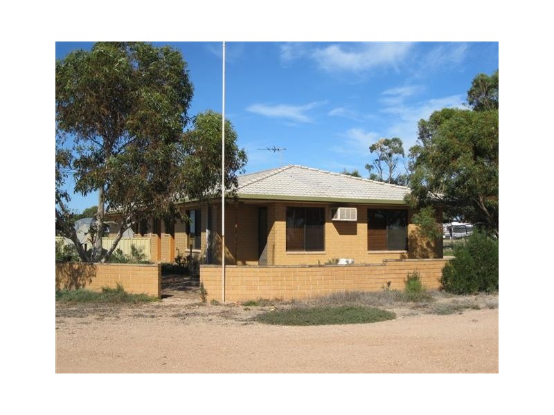 90 McKenzie Street, Ceduna SA 5690