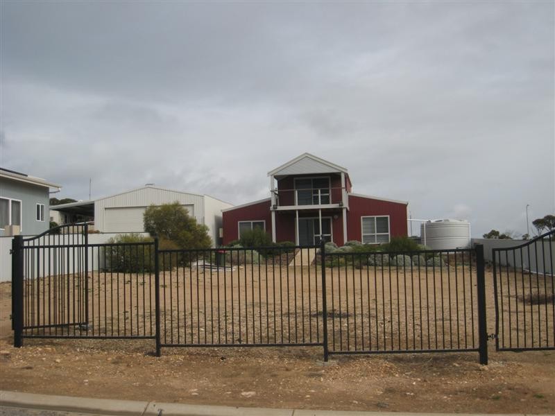 51 Carrow Tce, Port Neill SA 5604