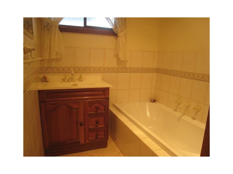 22 Hilltop Drive, Port Lincoln SA 5606