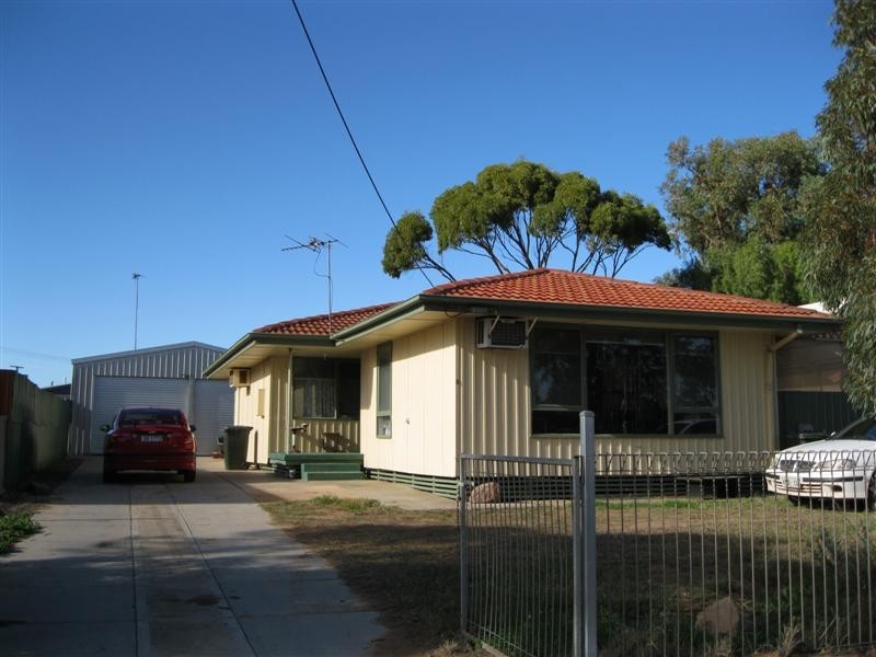 8  Kloeden Street, Ceduna SA 5690