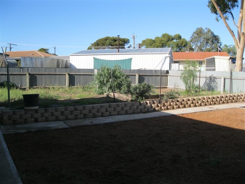 8  Kloeden Street, Ceduna SA 5690