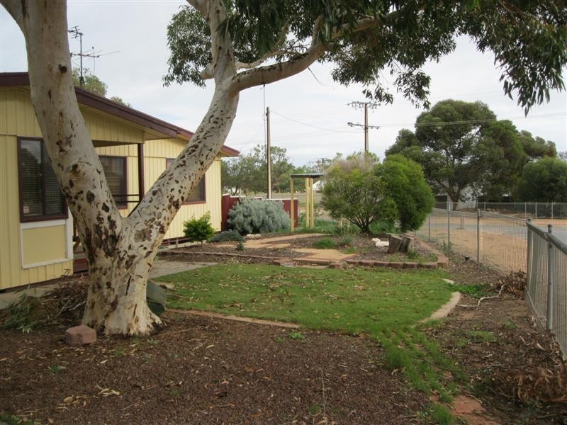 2 Chadwick Street, Ceduna SA 5690