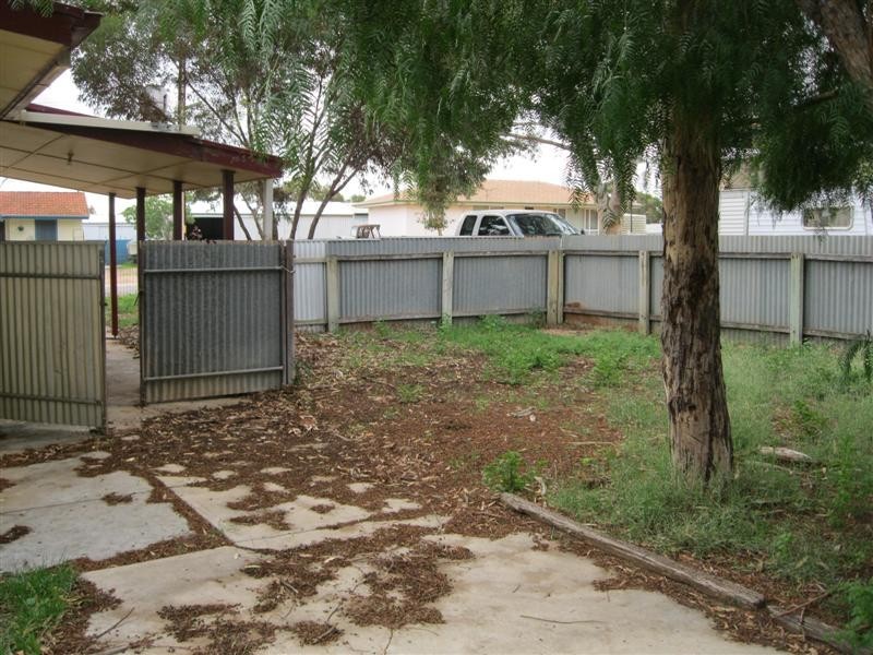 2 Chadwick Street, Ceduna SA 5690