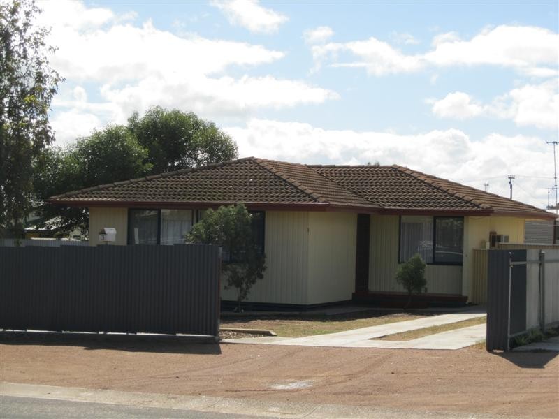 3 Smith Road, Ceduna SA 5690