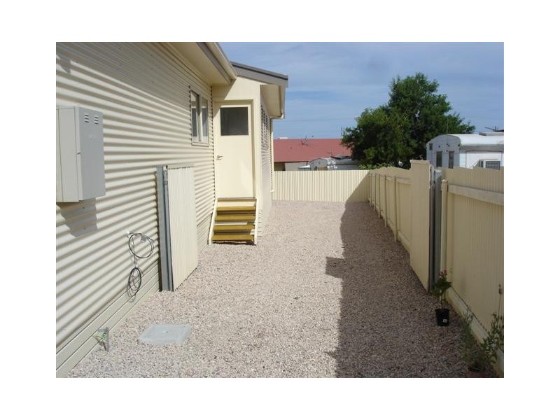2 / 1a Leech Place, Port Lincoln SA 5606