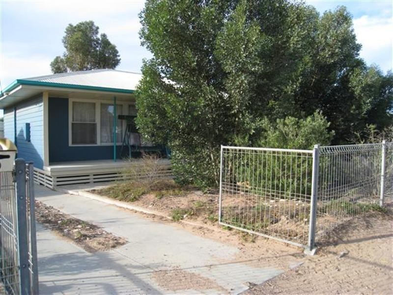 9 Adey Cres, Ceduna SA 5690