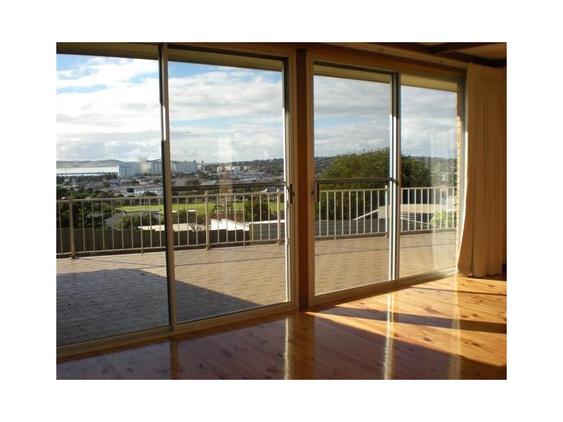 42 Oxford Tce, Port Lincoln SA 5606