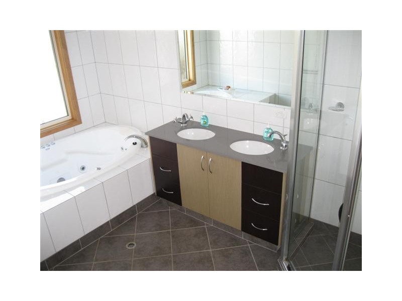 87A Flinders Hwy (Access Rd), Port Lincoln SA 5606