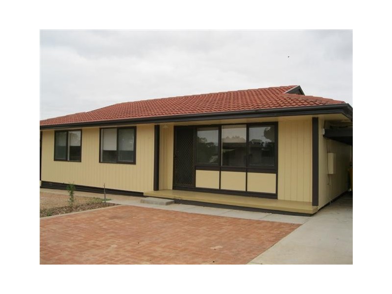 17 Mueller Street, Ceduna SA 5690