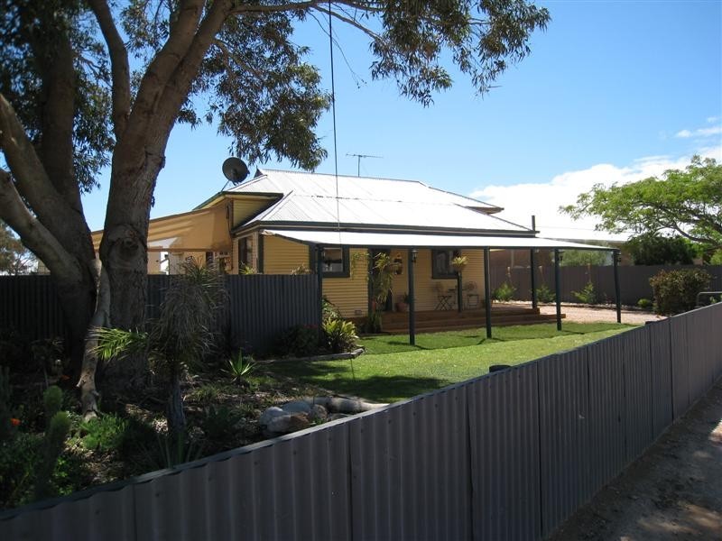 10 Kent St Thevenard, Ceduna SA 5690