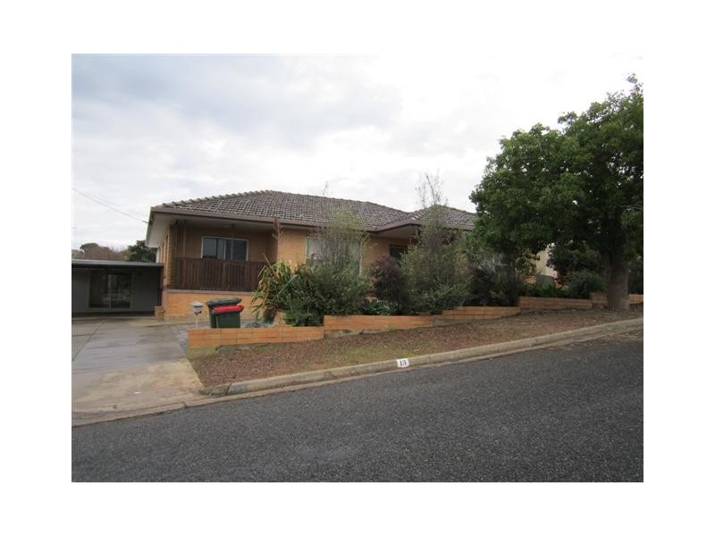 15 Lorraine Ave, Port Lincoln SA 5606