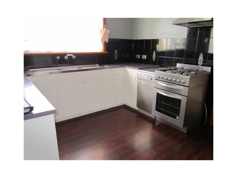 15 Lorraine Ave, Port Lincoln SA 5606