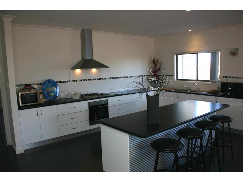 2/9 Ives Place, Port Lincoln SA 5606
