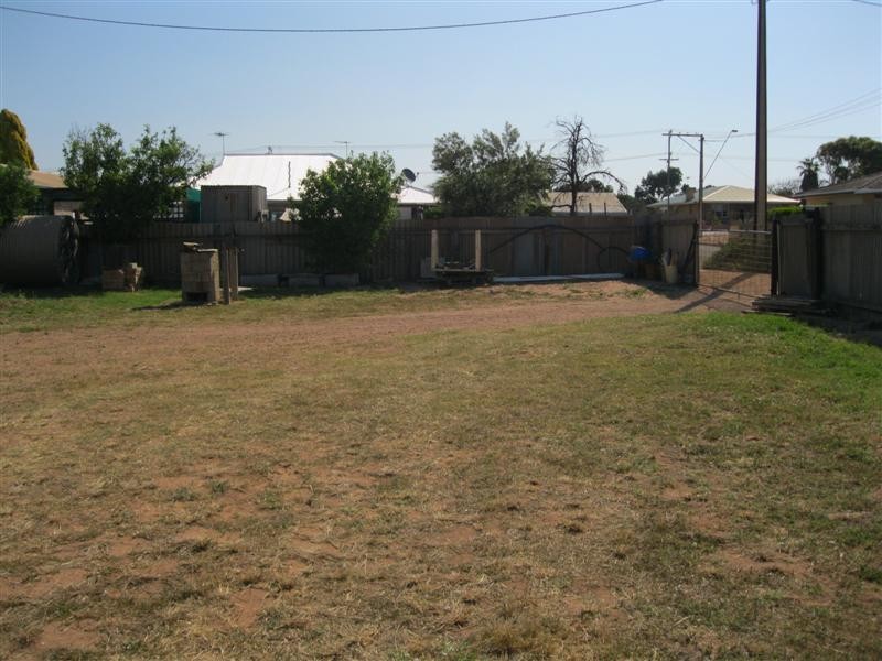 2 Dahl Street, Ceduna SA 5690