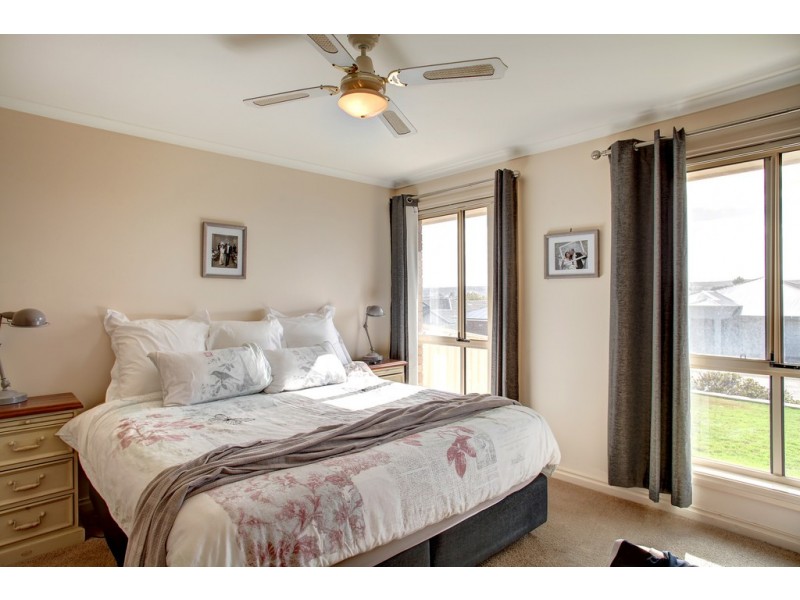 24 Cove View Drive, Port Lincoln SA 5606