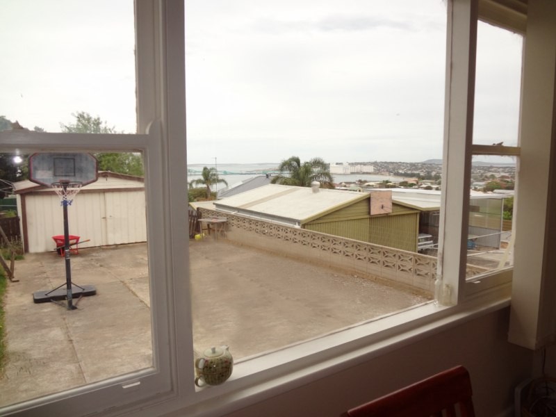 8 Lorraine Avenue, Port Lincoln SA 5606