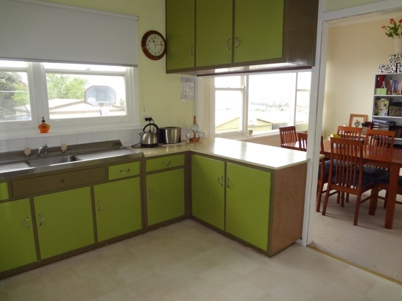 8 Lorraine Avenue, Port Lincoln SA 5606