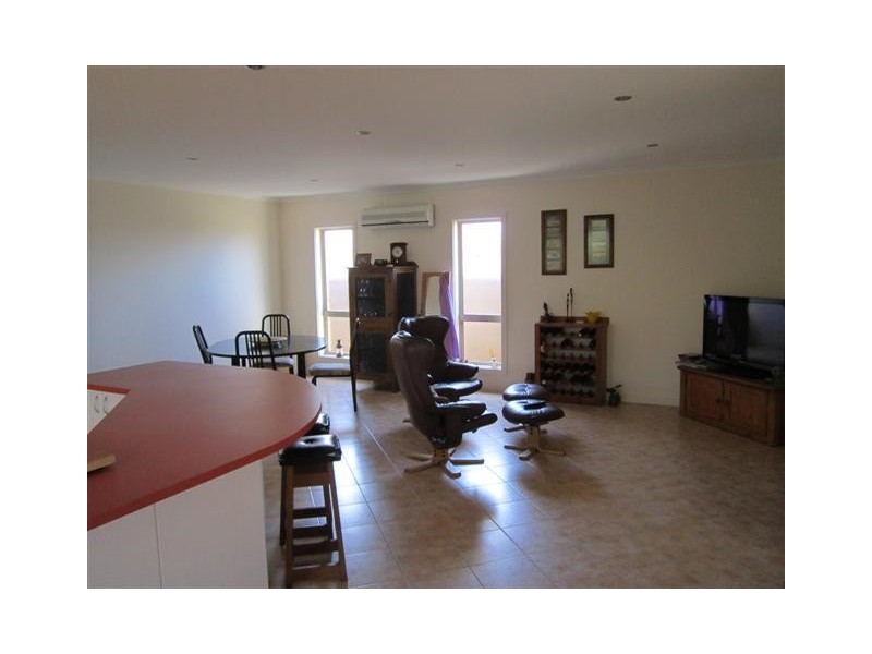 9 Lake View Ave, Port Lincoln SA 5606