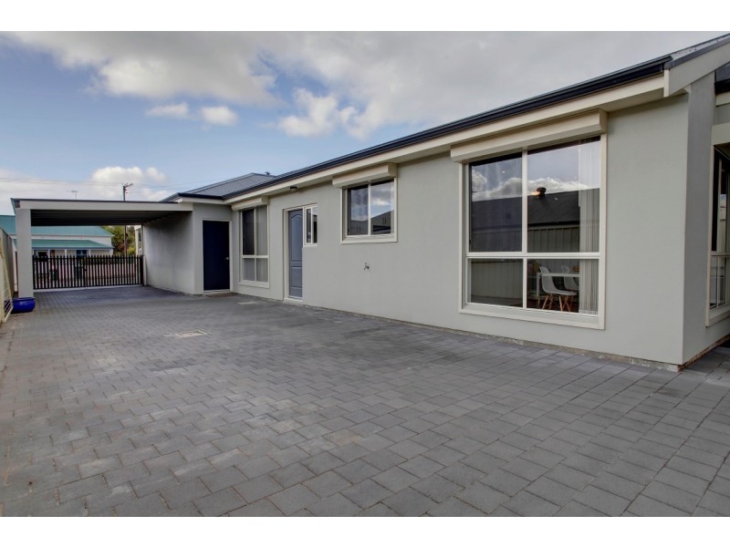 2/16 Wavell Rd, Port Lincoln SA 5606