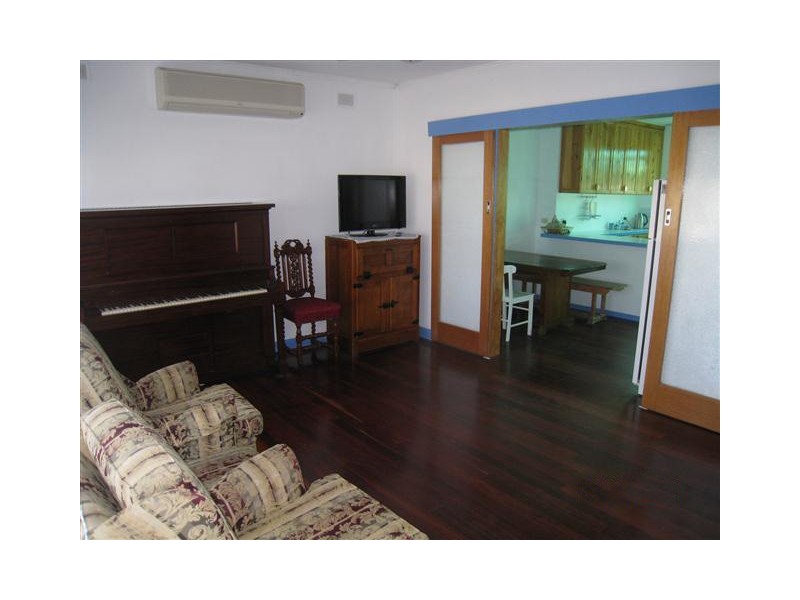 19 Robert Street, Tumby Bay SA 5605